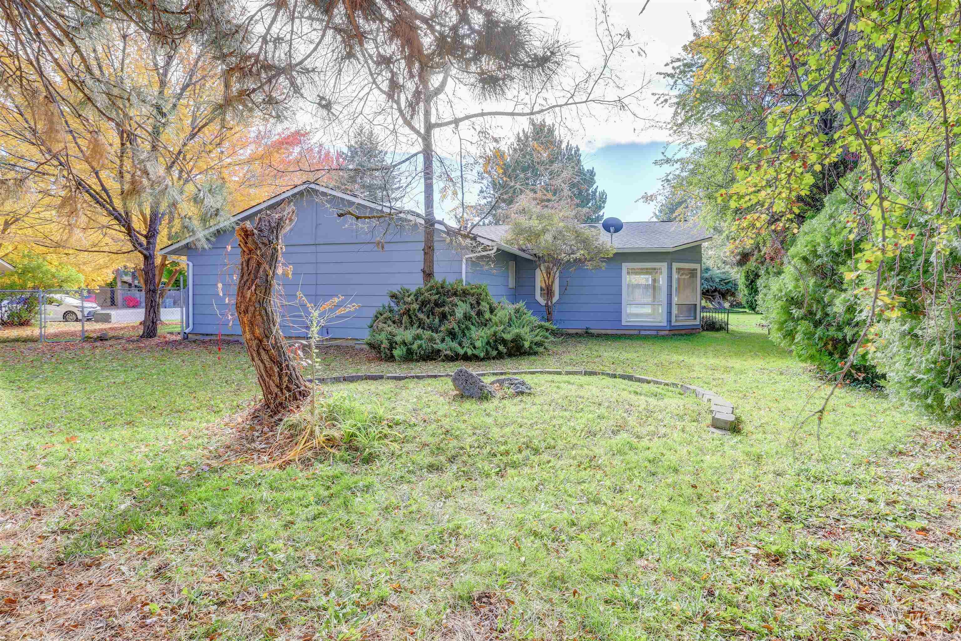 View of front of house with a front lawn