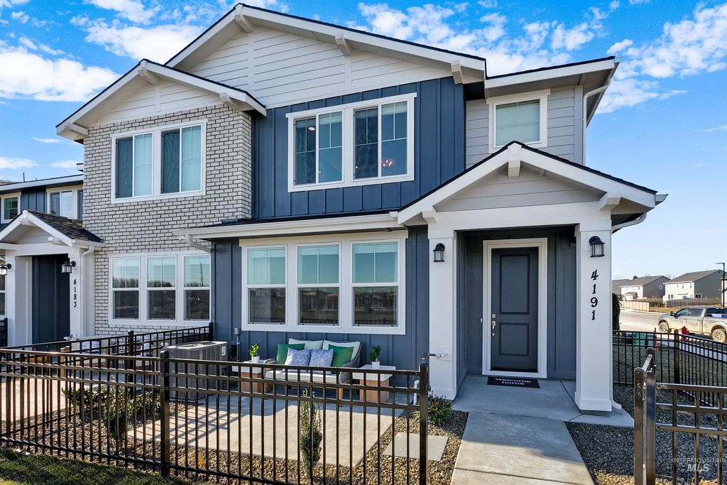 Photo of 4123 W Steel Grey Ln, Eagle, ID 83616 (MLS # 98965280)