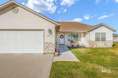Photo of 940 Milner St, Buhl, ID 83316 (MLS # 98969814)