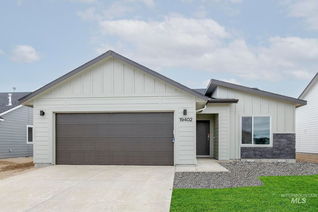 Photo of 3018 E Mossy Creek Dr, Kuna, ID 83634 (MLS # 98969752)