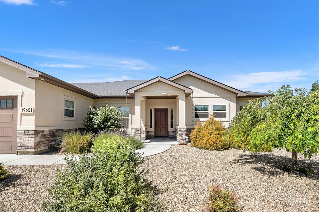 Photo of 19651 Sandy Beach Ct, Wilder, ID 83676 (MLS # 98987468)