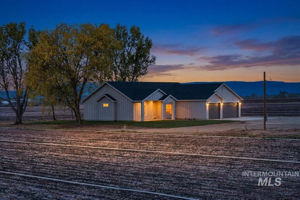 Photo of 29343 Dixie Rd, Parma, ID 83660 (MLS # 98981532)