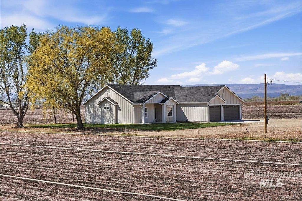 Photo of 29343 Dixie Rd, Parma, ID 83660 (MLS # 98981532)