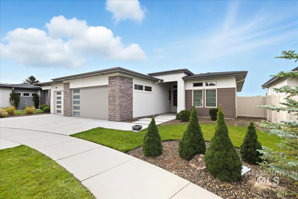Photo of 569 W Carnelian Lane, Eagle, ID 83616 (MLS # 98971199)