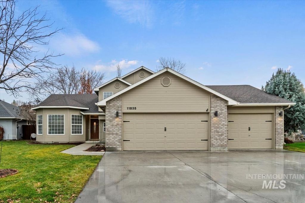 Photo of 11835 W Dallan Dr, Boise, ID 83713 (MLS # 98970434)