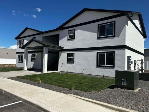 Photo of 1040 Bighorn, Payette, ID 83661 (MLS # 98958706)