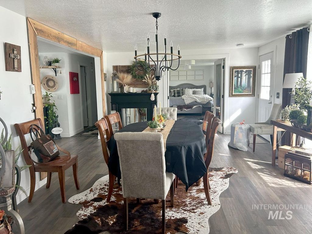 Photo of 525 S Star Rd, Star, ID 83669 (MLS # 98981139)