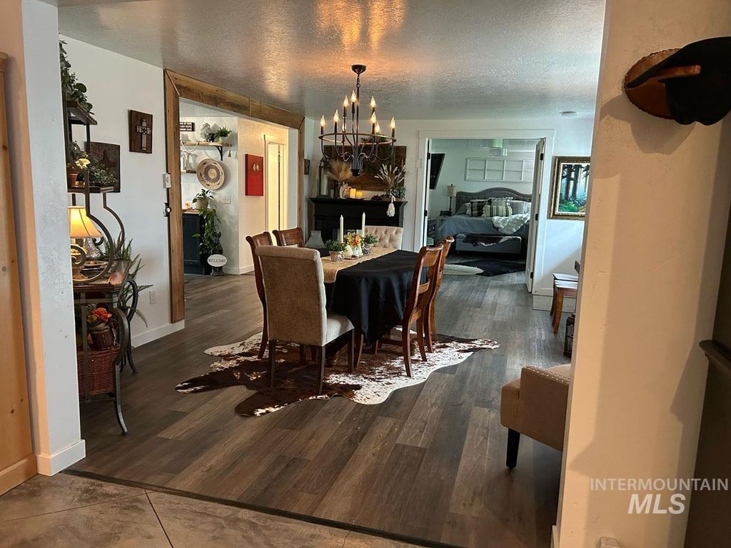 Photo of 525 S Star Rd, Star, ID 83669 (MLS # 98981139)