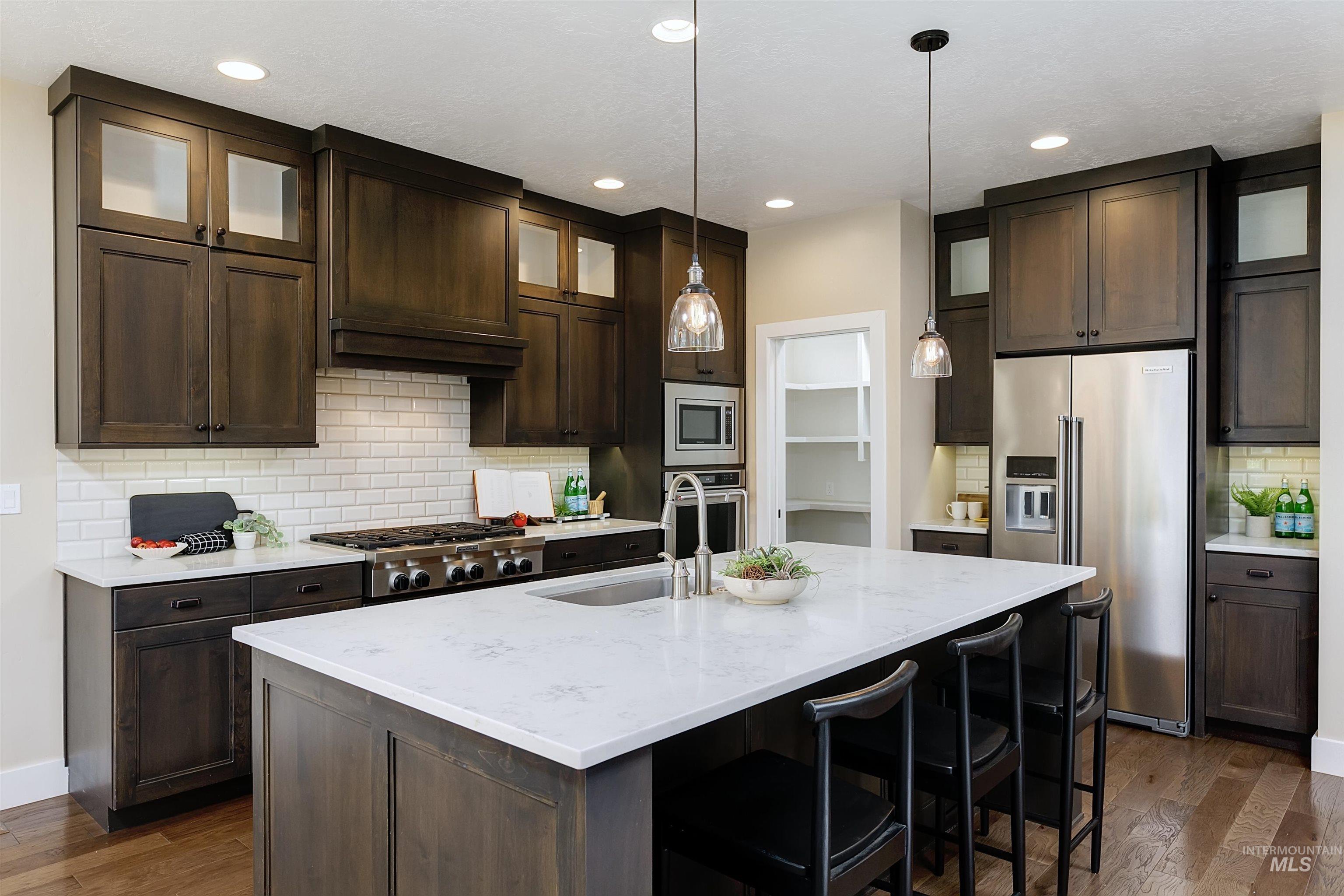 6097 W Township Drive