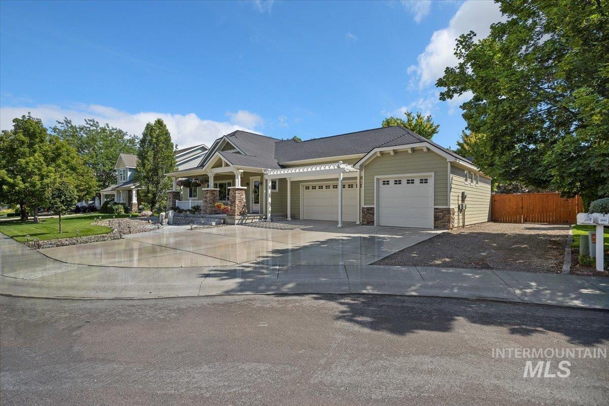 2558 Sunglow Cir