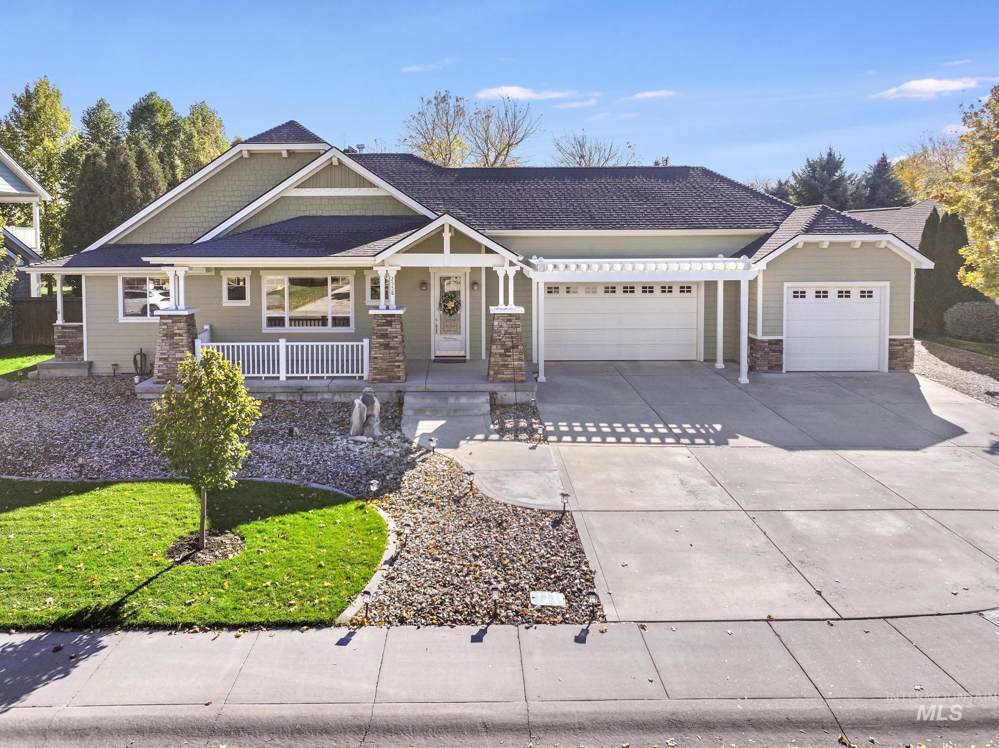 2558 Sunglow Cir