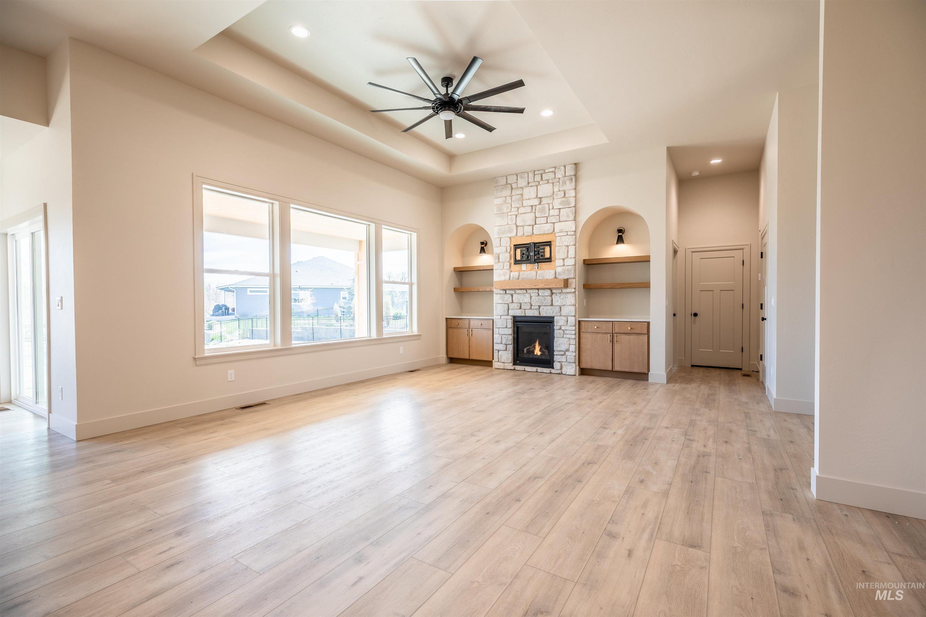 1565 Clear Creek Loop