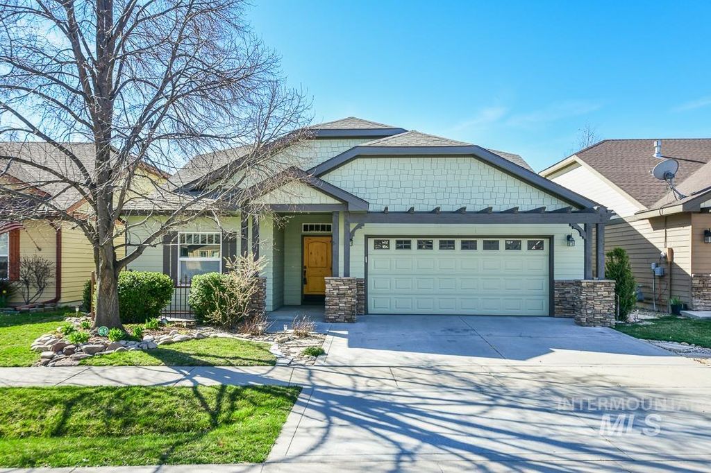 Photo of 727 Sedgewick St, Meridian, ID 83646 (MLS # 98979831)