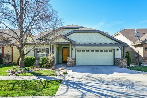 Photo of 727 Sedgewick St, Meridian, ID 83646 (MLS # 98979831)