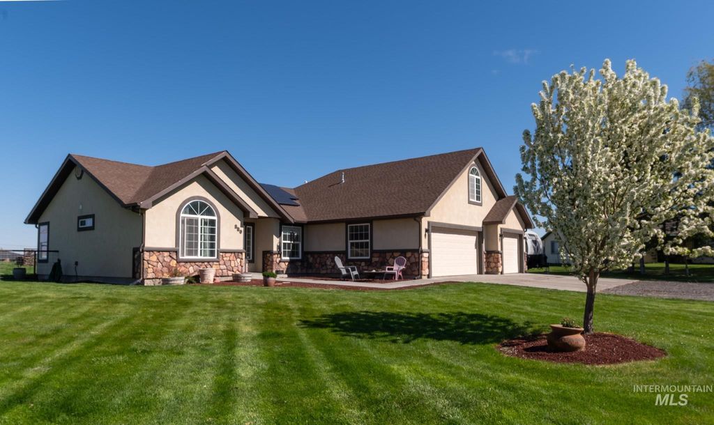 Photo of 280 Dollar Hide Way, Jerome, ID 83338 (MLS # 98981884)