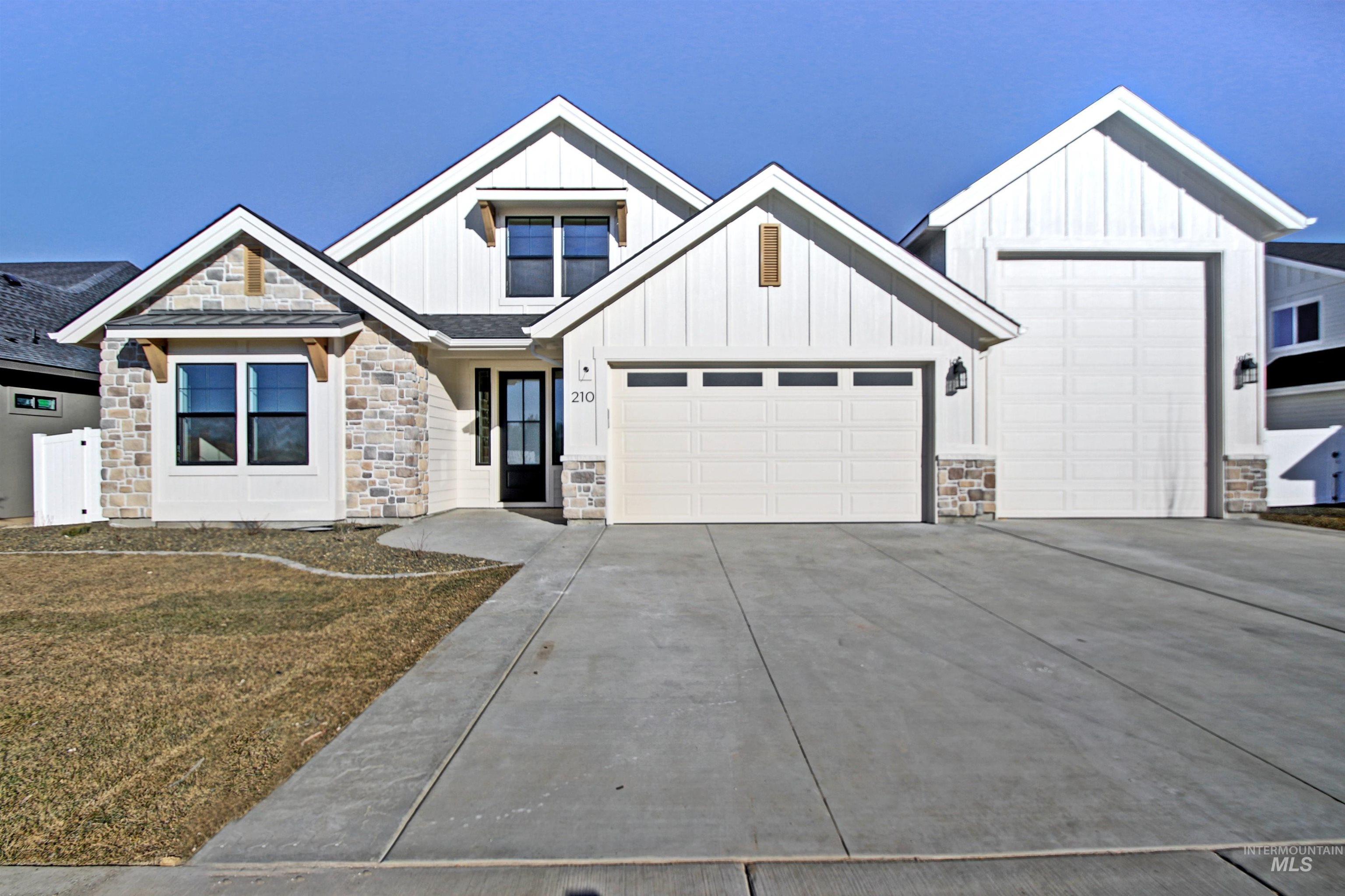 523 E Jarvis Ct.