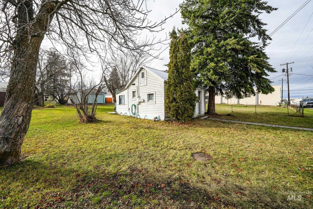 Photo of 222 E South Street, Grangeville, ID 83530 (MLS # 98969484)