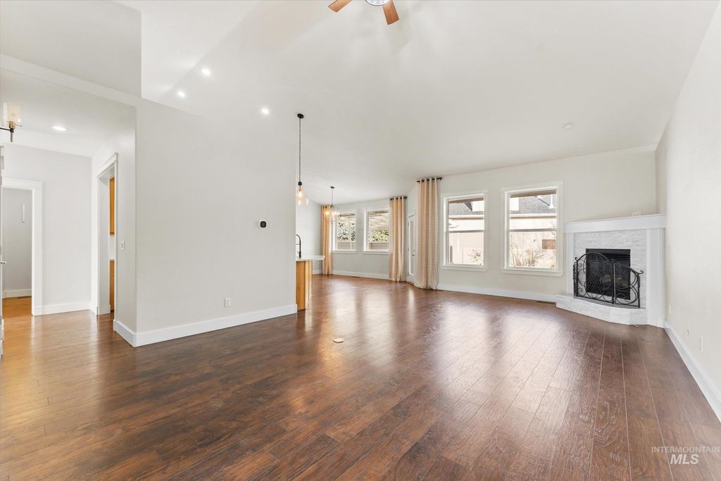 Photo of 3820 E Mackay Ct, Meridian, ID 83642 (MLS # 98969515)