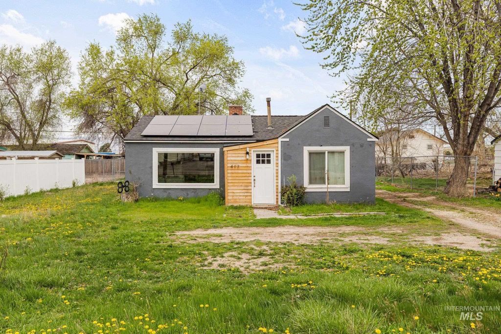 Photo of 417 Randolph Ave, Melba, ID 83641 (MLS # 98942998)