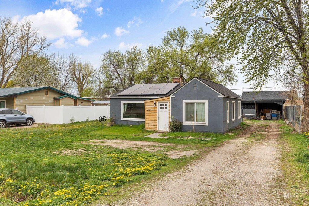 Photo of 417 Randolph Ave, Melba, ID 83641 (MLS # 98942998)