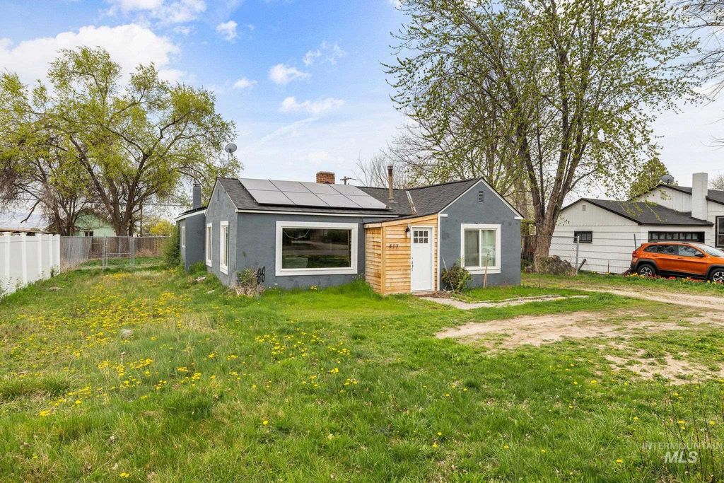 Photo of 417 Randolph Ave, Melba, ID 83641 (MLS # 98942998)