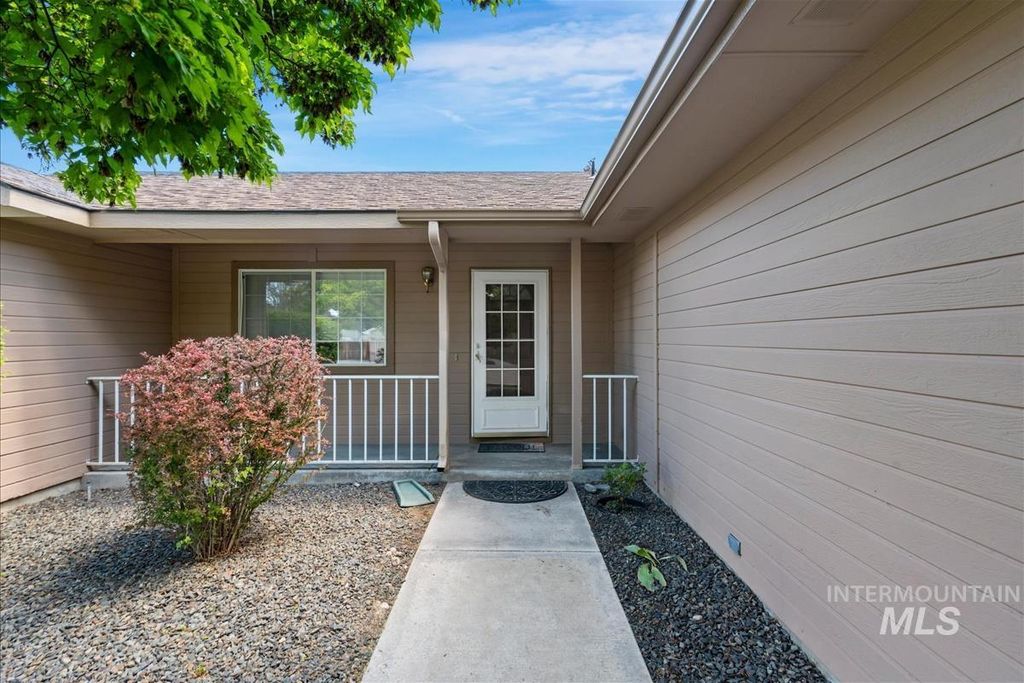 Photo of 3036 N Hearth Ave, Meridian, ID 83642 (MLS # 98984534)