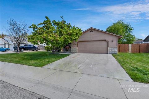 Photo of 3036 N Hearth Ave, Meridian, ID 83642 (MLS # 98984534)