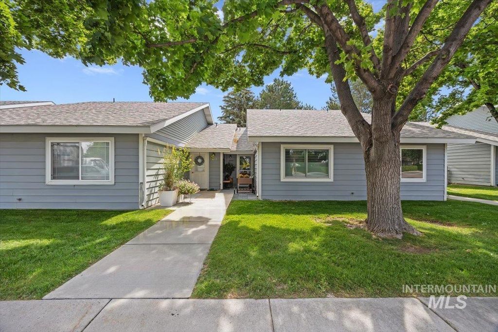 Photo of 509 Union Avenue, Filer, ID 83328 (MLS # 98952228)