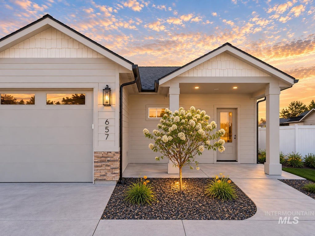 Photo of 657 S Cassandra Ave, Kuna, ID 83634 (MLS # 99001068)