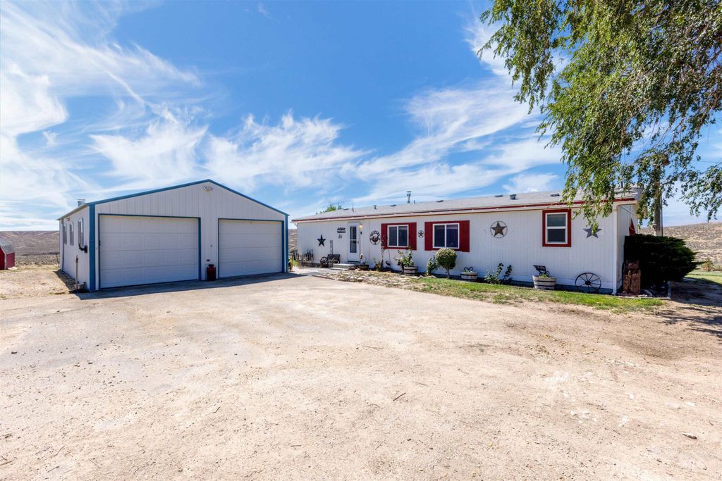 Photo of 15423 Tyson Road, Murphy, ID 83650 (MLS # 98958750)