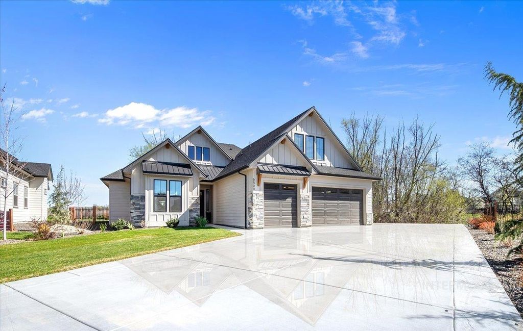 Photo of 6500 W Flathead Lake St, Eagle, ID 83616 (MLS # 98981091)