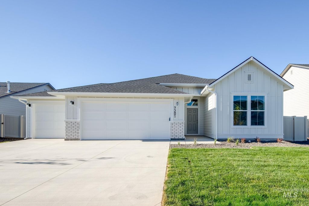 Photo of 7201 E Shields Dr, Nampa, ID 83687 (MLS # 98964547)