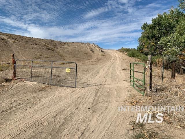 Adrian, Oregon 97901, United States, ,Residential,Active,6752