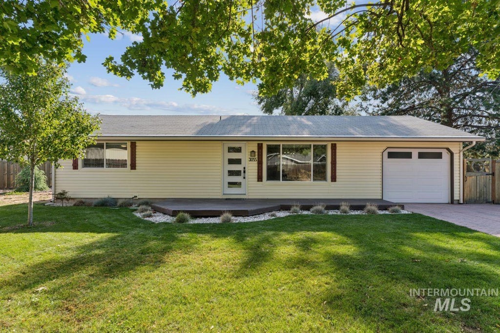 Photo of 3055 S Virginia Ave, Boise, ID 83705 (MLS # 99001206)