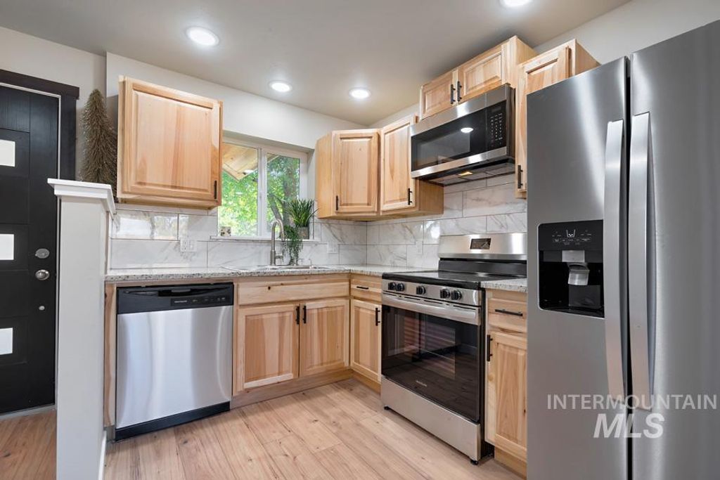 Photo of 435 E 8th Street, Weiser, ID 83672 (MLS # 98965404)