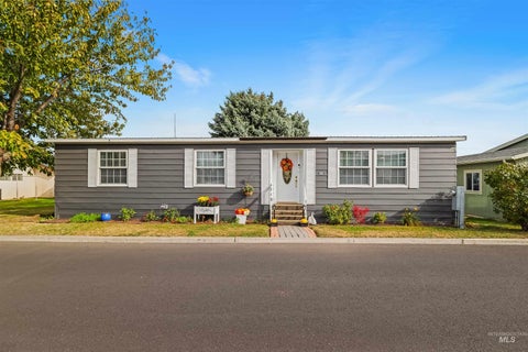 Photo of 2015 6th Ave #140A, Clarkston, WA 99403 (MLS # 99004220)