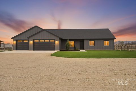 Photo of 6617 Red Rock, Marsing, ID 83639 (MLS # 98978208)