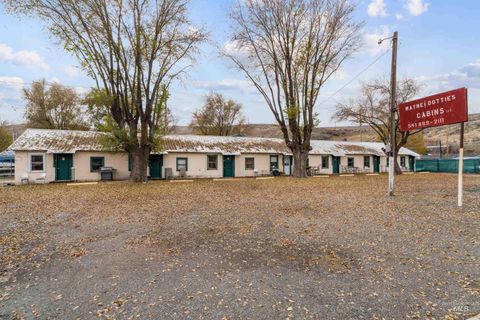 Photo of 190 W Washington St W St, Huntington, OR 97907 (MLS # 98967991)