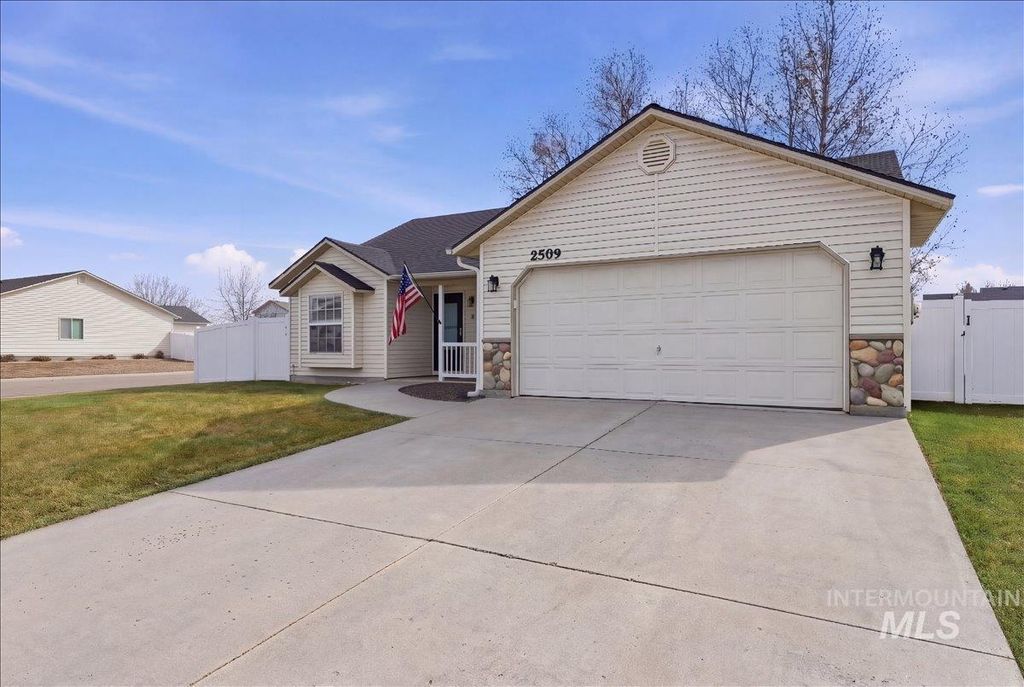 Photo of 2509 E Lily Ave, Nampa, ID 83686 (MLS # 98977704)