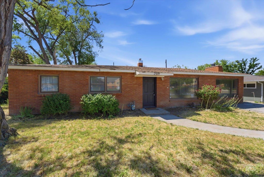 Photo of 2519 S Vista Ave, Boise, ID 83705 (MLS # 99000012)