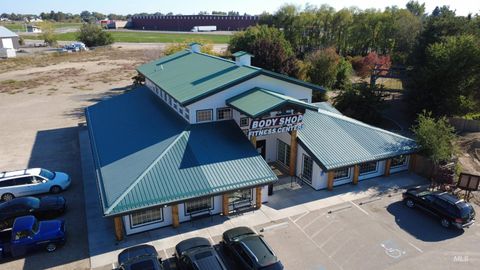 Photo of 888 N Whitley Dr, Fruitland, ID 83619 (MLS # 98966639)