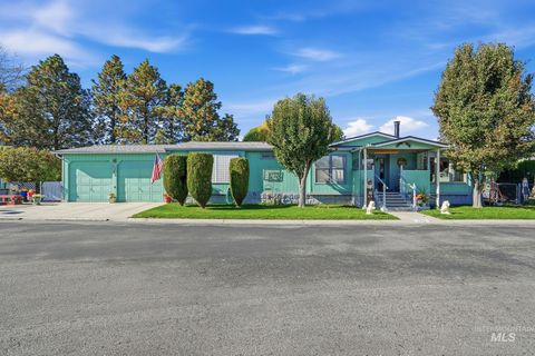 Photo of 1253 N Samson Lane, Boise, ID 83704 (MLS # 98965795)