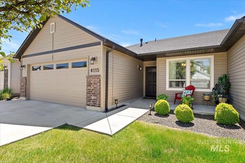 Photo of 4115 E Blueberry St, Meridian, ID 83642 (MLS # 98985486)