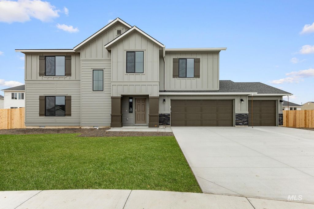 Photo of 13716 Redway Ct, Caldwell, ID 83607 (MLS # 98979266)
