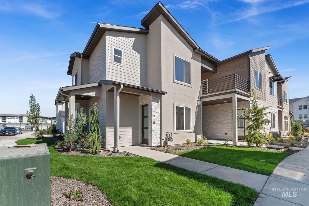 Photo of 716 S Calhoun Lane, Star, ID 83669 (MLS # 98963413)
