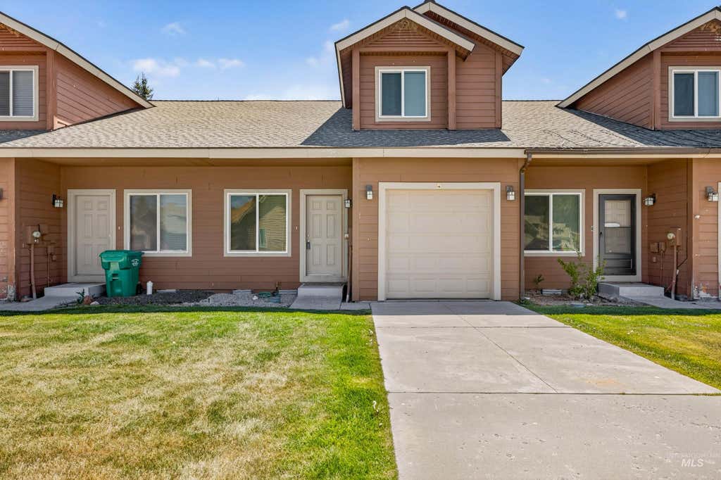 Photo of 26 Mangum Circle #5, Donnelly, ID 83615 (MLS # 98984125)