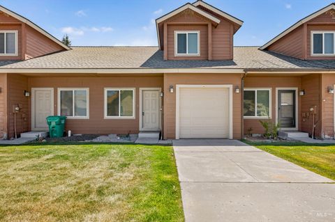 Photo of 26 Mangum Circle #5, Donnelly, ID 83615 (MLS # 98984125)