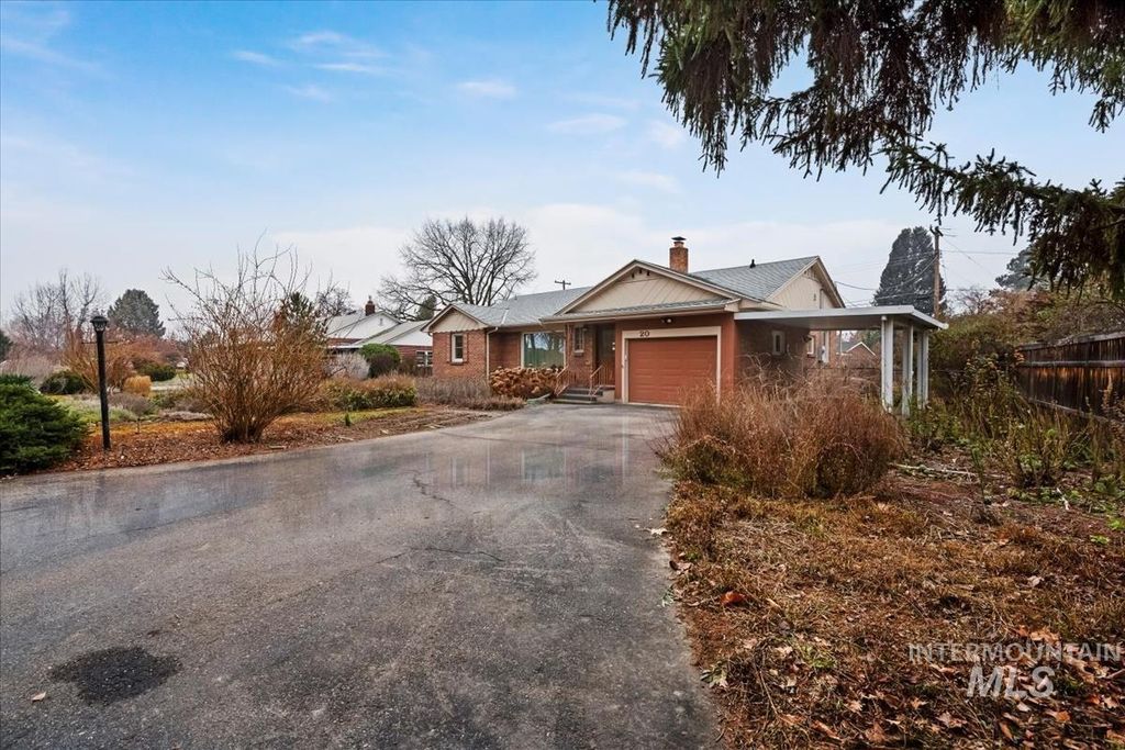 Photo of 20 S Mesa Vista Dr, Boise, ID 83705 (MLS # 98971941)