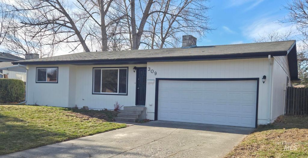 Photo of 309 S Roosevelt St, Moscow, ID 83843 (MLS # 98973887)