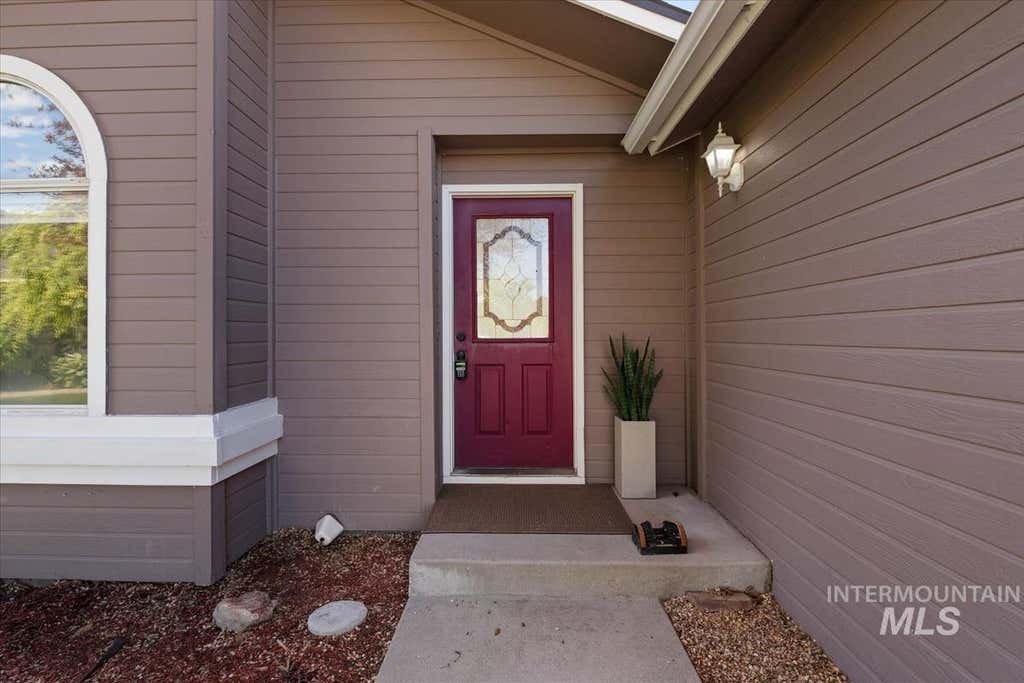 Photo of 406 Madrone Cir, Nampa, ID 83686 (MLS # 98990088)